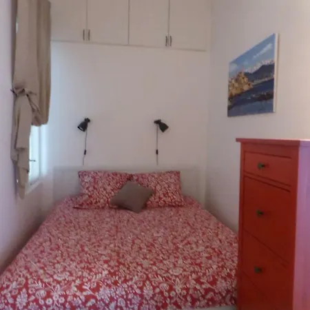 Vieille 1 - Luca's Apartment, 1 Bedroom, Max 2 Adults And 2 Kids 아파트 앙티브