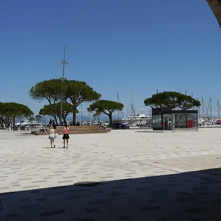 아파트 Vieille 1 - Luca's Apartment, 1 Bedroom, Max 2 Adults And 2 Kids