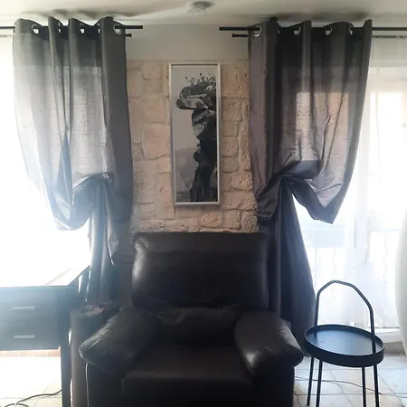 Vieille 1 - Luca's Apartment, 1 Bedroom, Max 2 Adults And 2 Kids