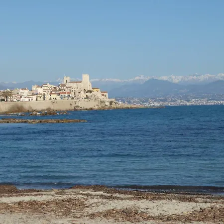 Vieille 1 - Luca's Apartment, 1 Bedroom, Max 2 Adults And 2 Kids Antibes