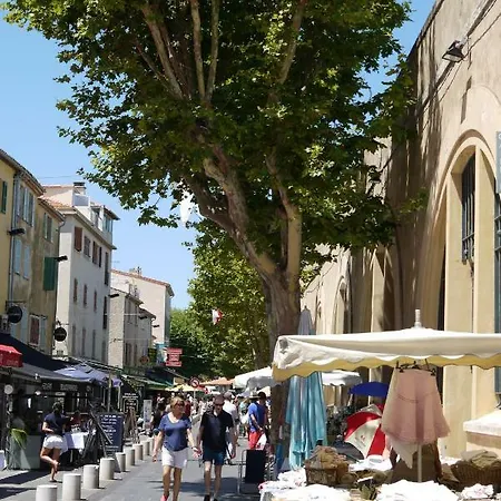 Vieille 1 - Luca's Apartment, 1 Bedroom, Max 2 Adults And 2 Kids * Antibes