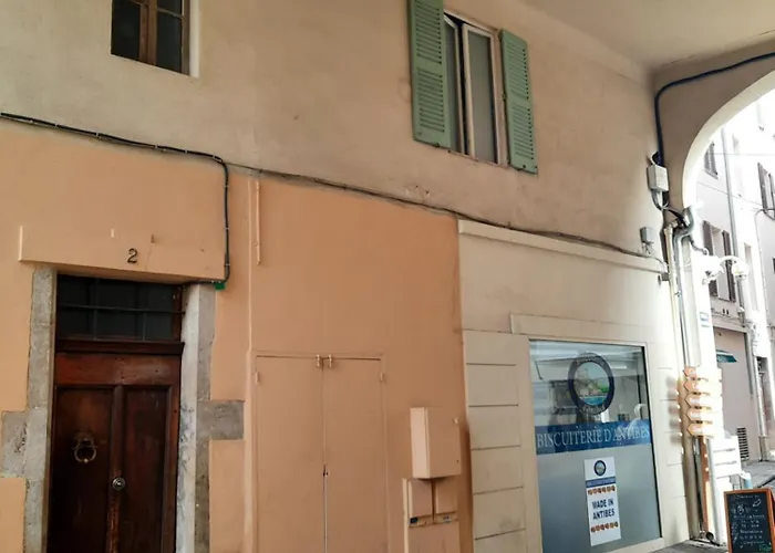 Daire Vieille 1 - Luca's Apartment, 1 Bedroom, Max 2 Adults And 2 Kids *