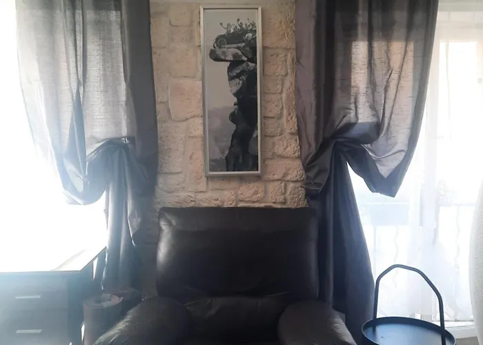 Vieille 1 - Luca's Apartment, 1 Bedroom, Max 2 Adults And 2 Kids