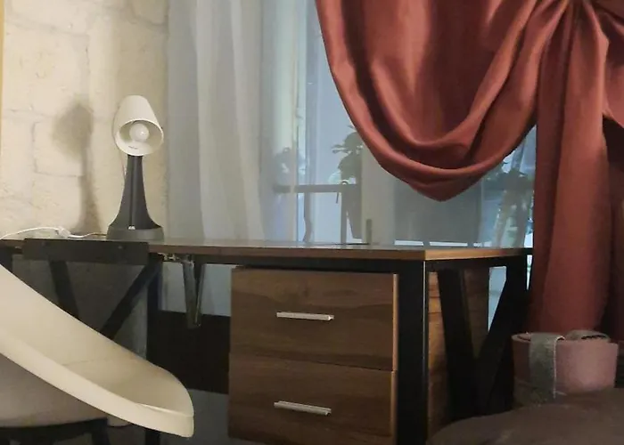 Vieille 1 - Luca's Apartment, 1 Bedroom, Max 2 Adults And 2 Kids Daire Antibes