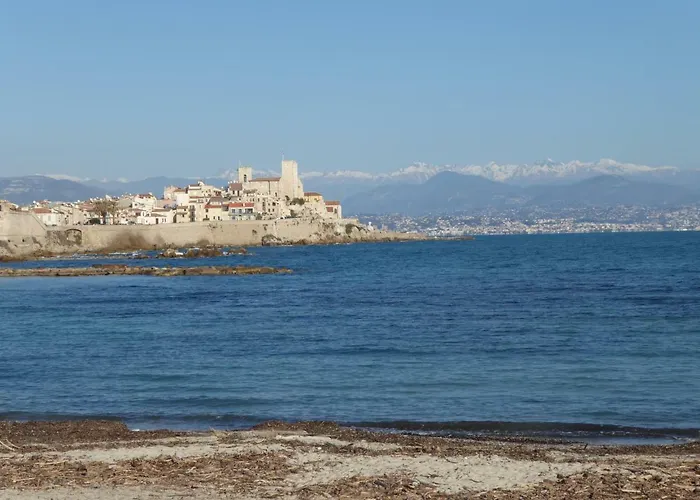 Vieille 1 - Luca's Apartment, 1 Bedroom, Max 2 Adults And 2 Kids Antibes