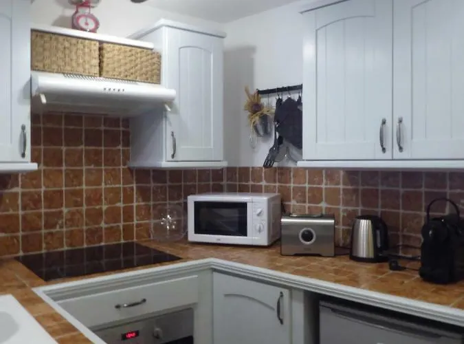 Vieille 1 - Luca's Apartment, 1 Bedroom, Max 2 Adults And 2 Kids Antibes